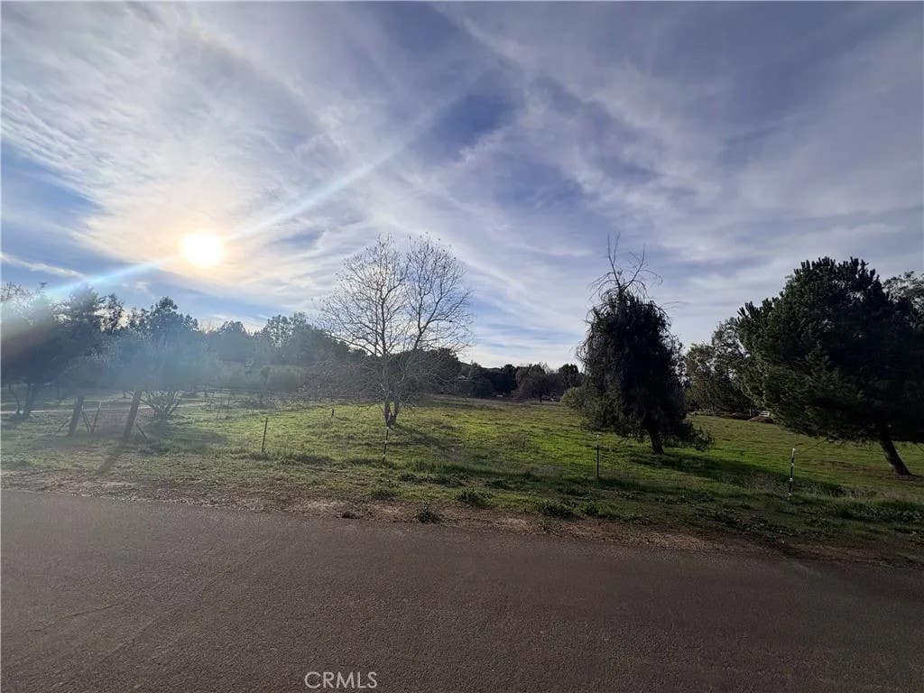 Photo of 33 Rodeo Rd, Lake Elsinore, CA 92530 (MLS # OC26020439)
