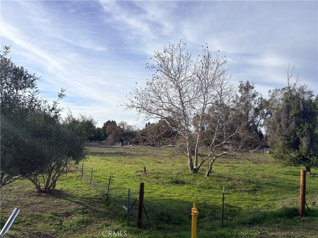 Photo of 33 Rodeo Rd, Lake Elsinore, CA 92530 (MLS # OC26020439)