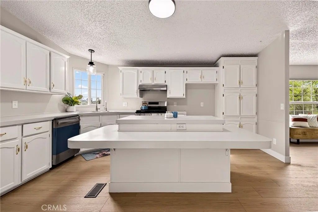 Photo of 97 Gold Mountain, Bangor, CA 95914 (MLS # SN26053082)