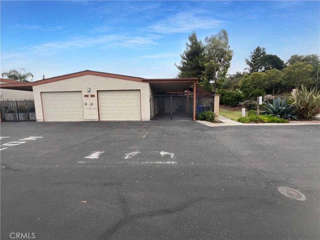 Photo of 4402 Chickadee Way, Oceanside, CA 92057 (MLS # OC25198576)