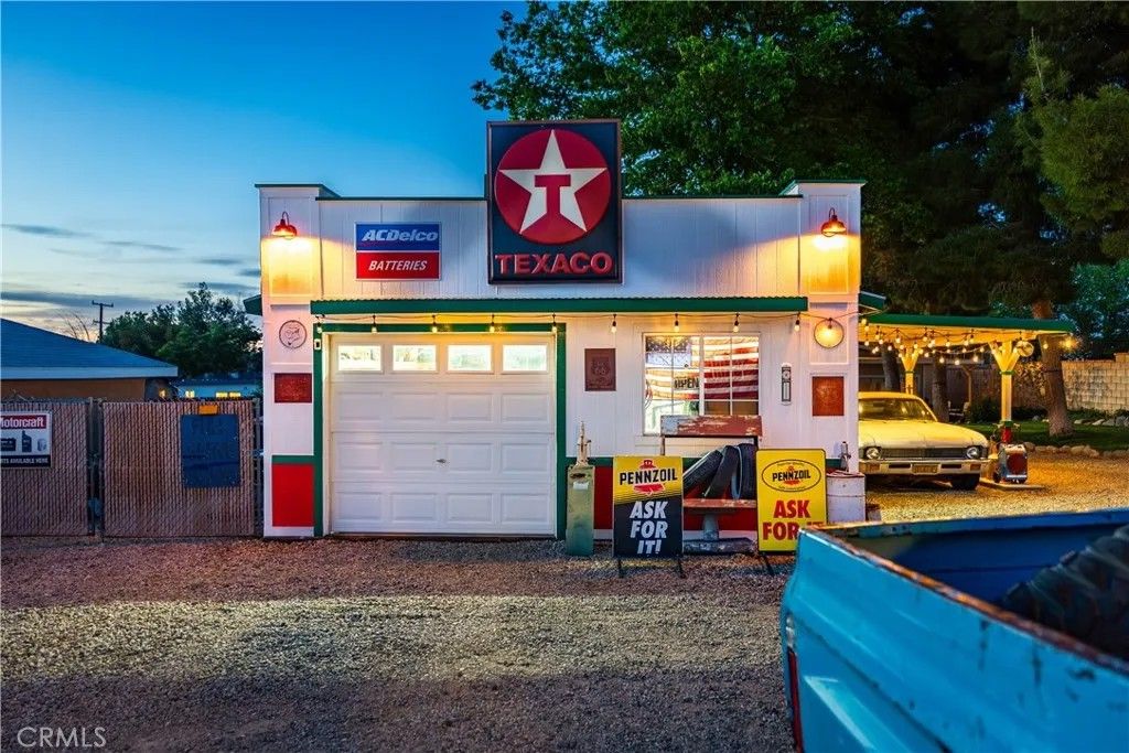 Photo of 4815 W Avenue L14, Lancaster, CA 93536 (MLS # SR26083902)