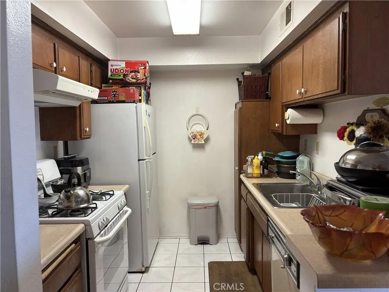 200 S Reno Street