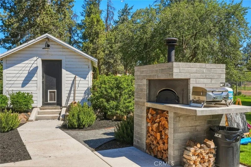 17186 Highway 126