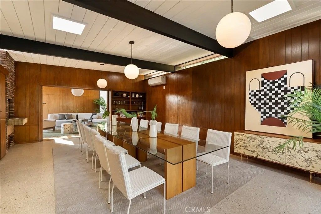 Photo of 1816 N Stanley Avenue, Los Angeles, CA 90046 (MLS # SR26013391)