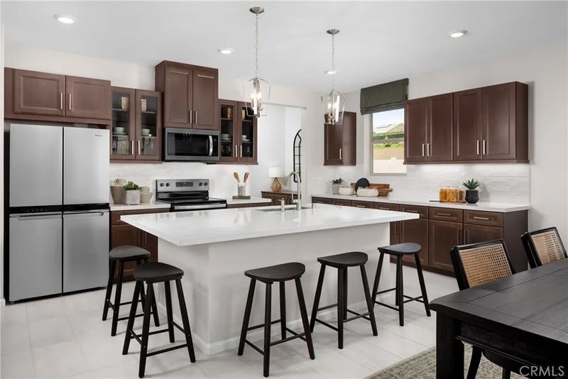 30637 Albifora Way