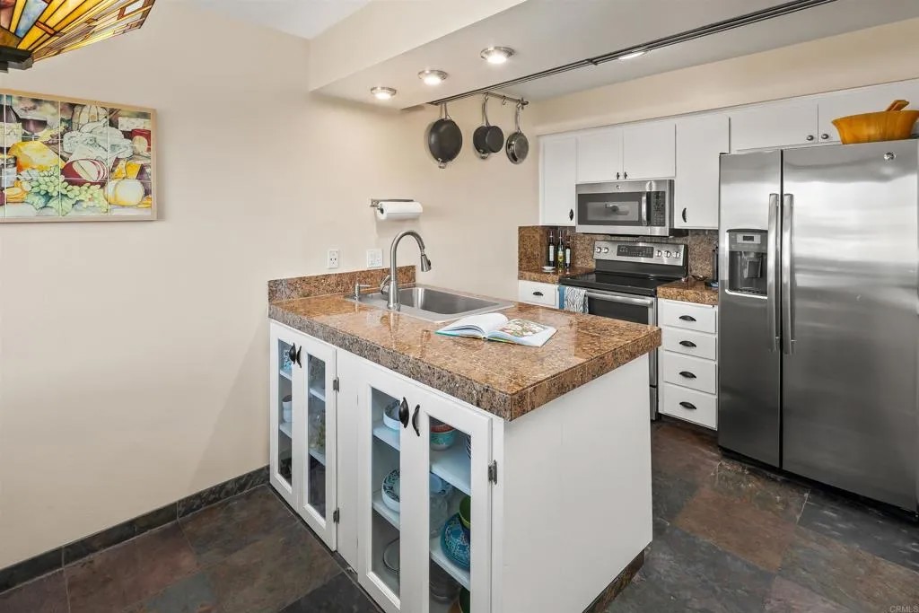 634 E Solana Circle