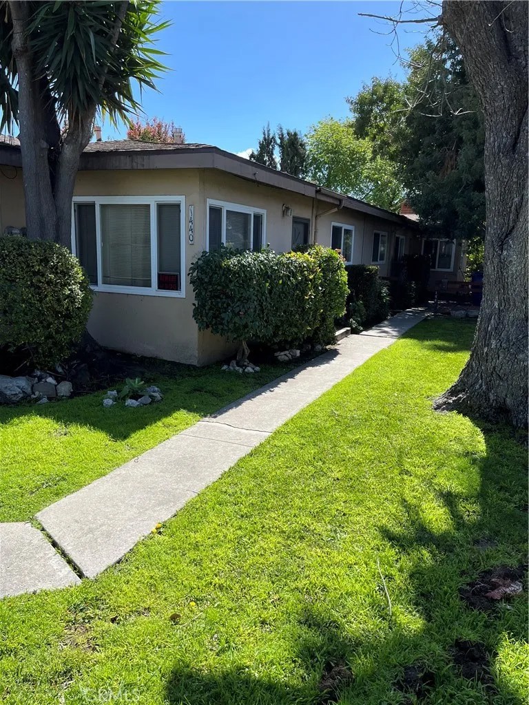 1442 W 220th Street