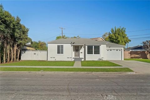 Photo of 6067 Jaymills Avenue, Long Beach, CA 90805 (MLS # DW26056057)