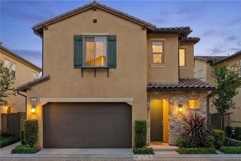 16 Eclipse Lake Forest CA 92630