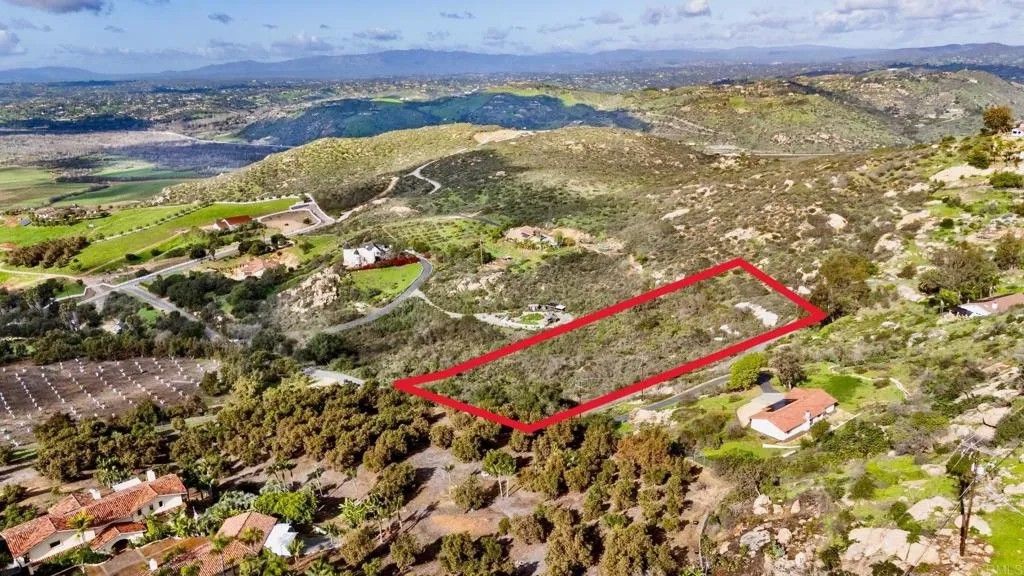 Photo of Mountain View, Bonsall, CA 92003 (MLS # NDP2600252)