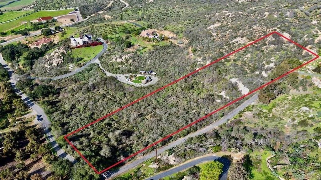 Photo of Mountain View, Bonsall, CA 92003 (MLS # NDP2600252)