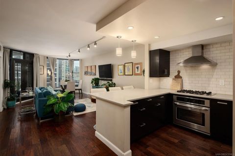 Photo of 500 W Harbor Dr #915, San Diego, CA 92101 (MLS # 250043697)