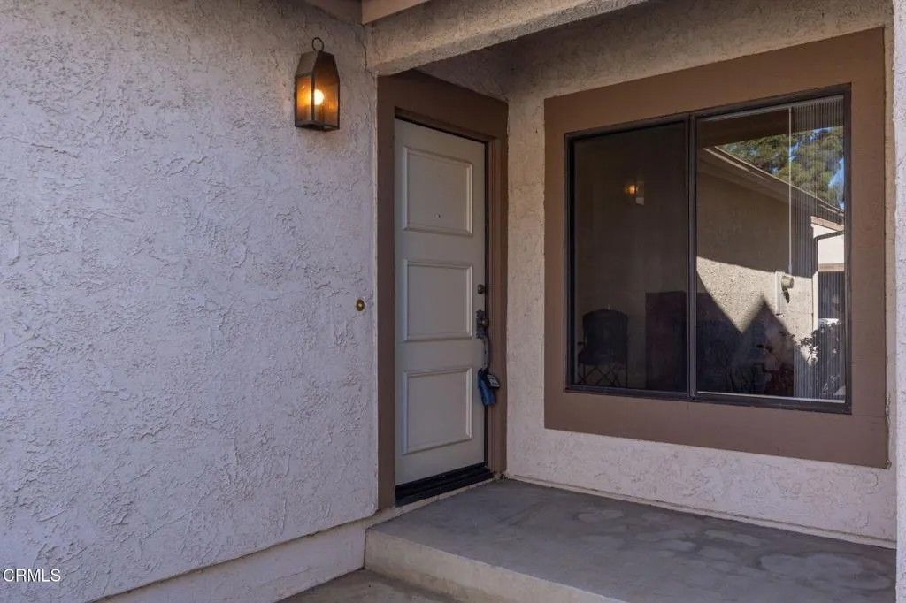 Photo of 256 Blackfoot Lane, Ventura, CA 93001 (MLS # V1-35296)