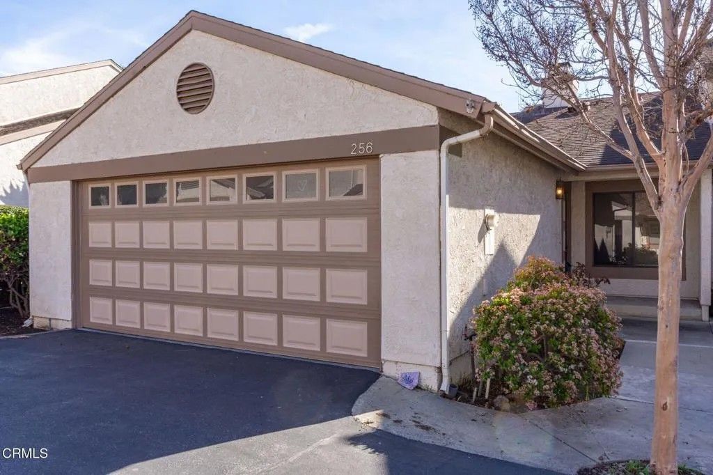 Photo of 256 Blackfoot Lane, Ventura, CA 93001 (MLS # V1-35296)