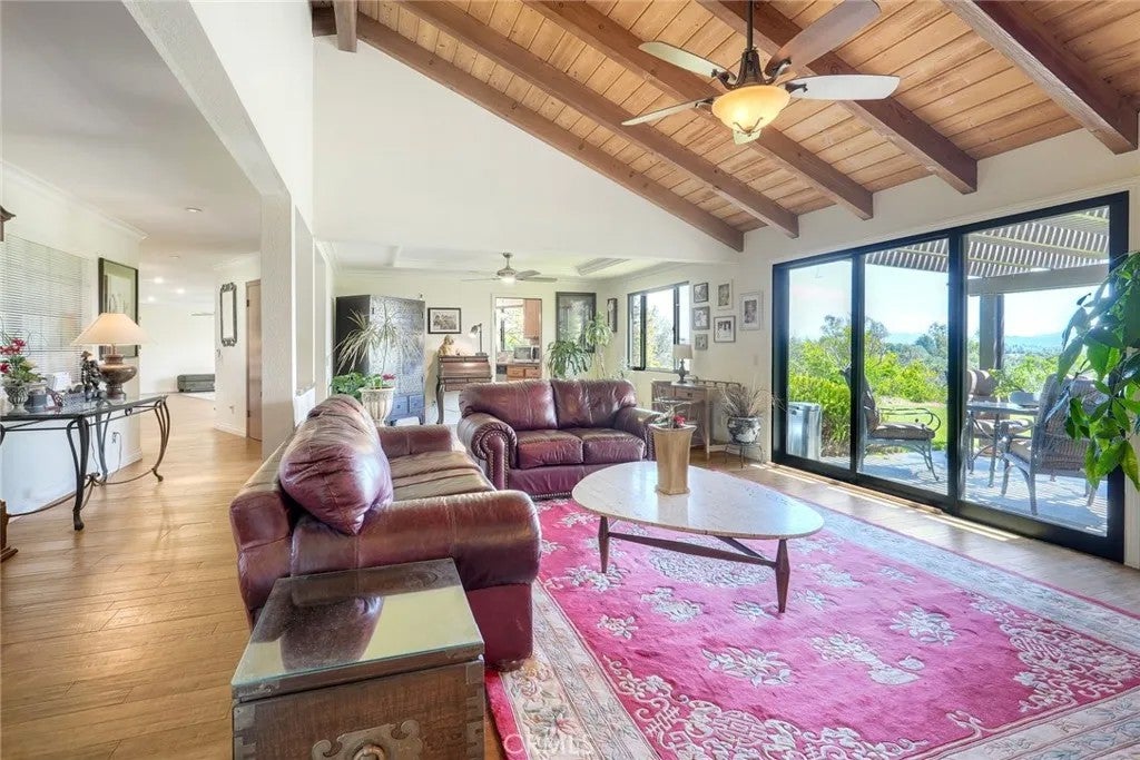 Photo of 1923 Vista del Norte, Fallbrook, CA 92028 (MLS # PW26069919)
