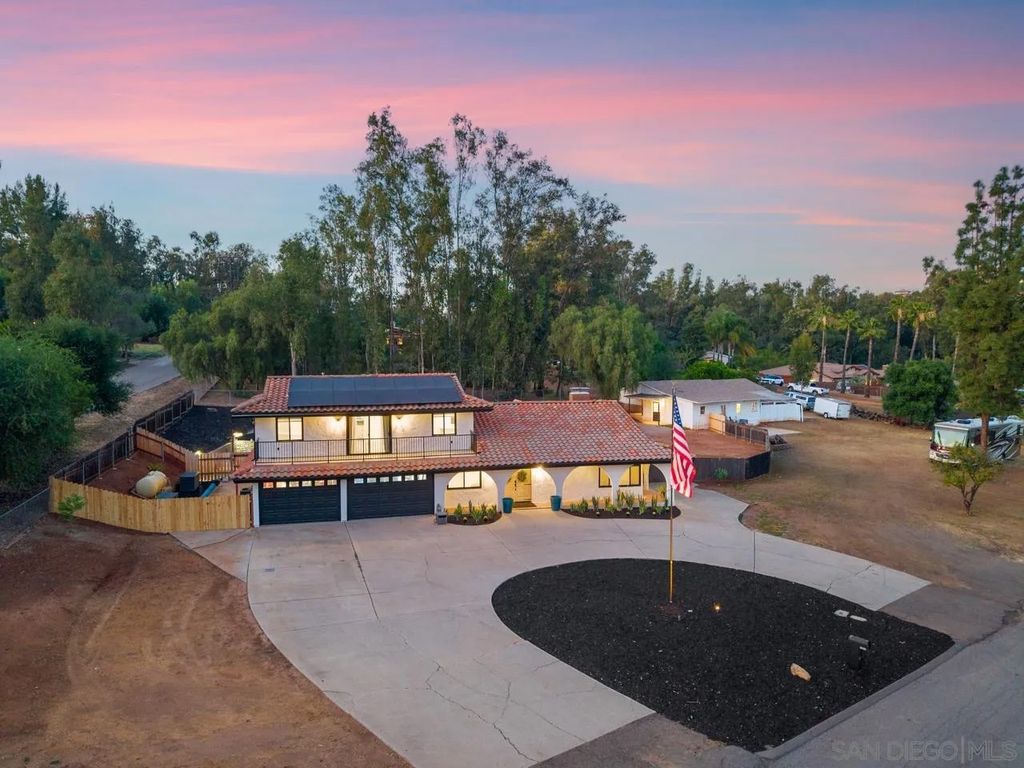 Photo of 11410 Manzanita Road, Lakeside, CA 92040 (MLS # 260008185)