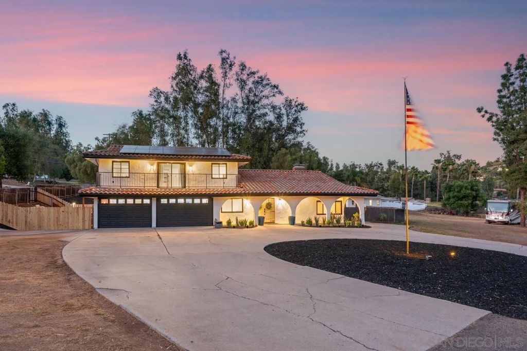 Photo of 11410 Manzanita Road, Lakeside, CA 92040 (MLS # 260008185)