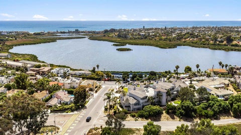 Photo of 1128 Las Flores Dr, Carlsbad, CA 92008 (MLS # 260016002)