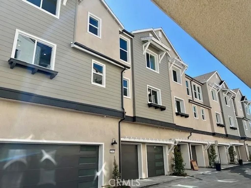 Photo of 32007 Paseo Deriva, San Juan Capistrano, CA 92675 (MLS # OC25277312)