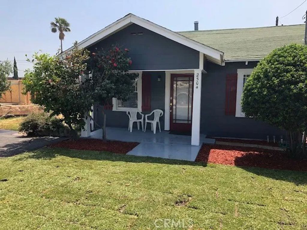 Photo of 2502 Hermosa Avenue, Montrose, CA 91020 (MLS # SR26008779)