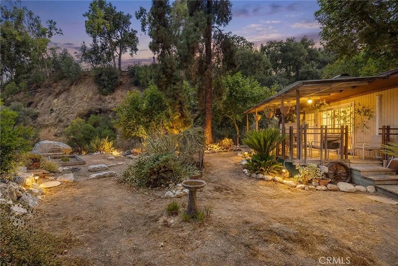 1830 Pasadena Glen Road