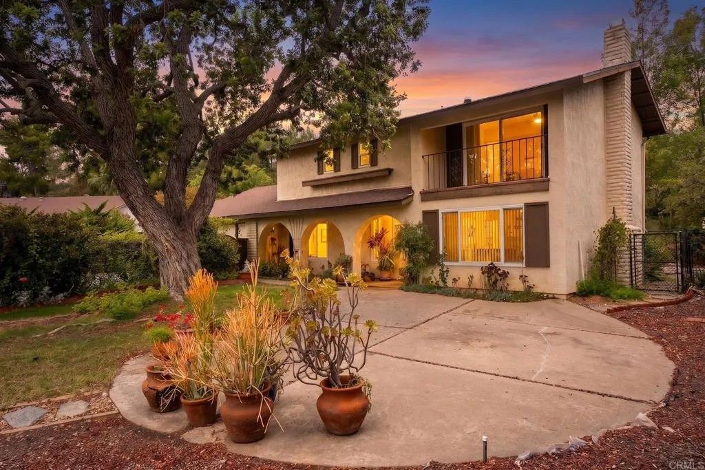 Photo of 540 Idaho Ave, Escondido, CA 92025 (MLS # PTP2603429)