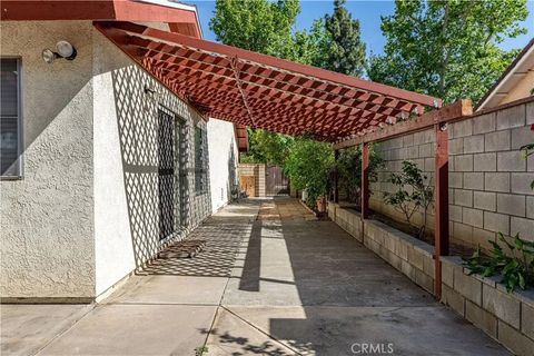Tiny photo for 11261 Wayfield Road, Riverside, CA 92505 (MLS # IG26083883)