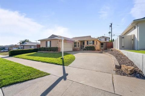 6662 Birchwood Street San Diego CA 92120