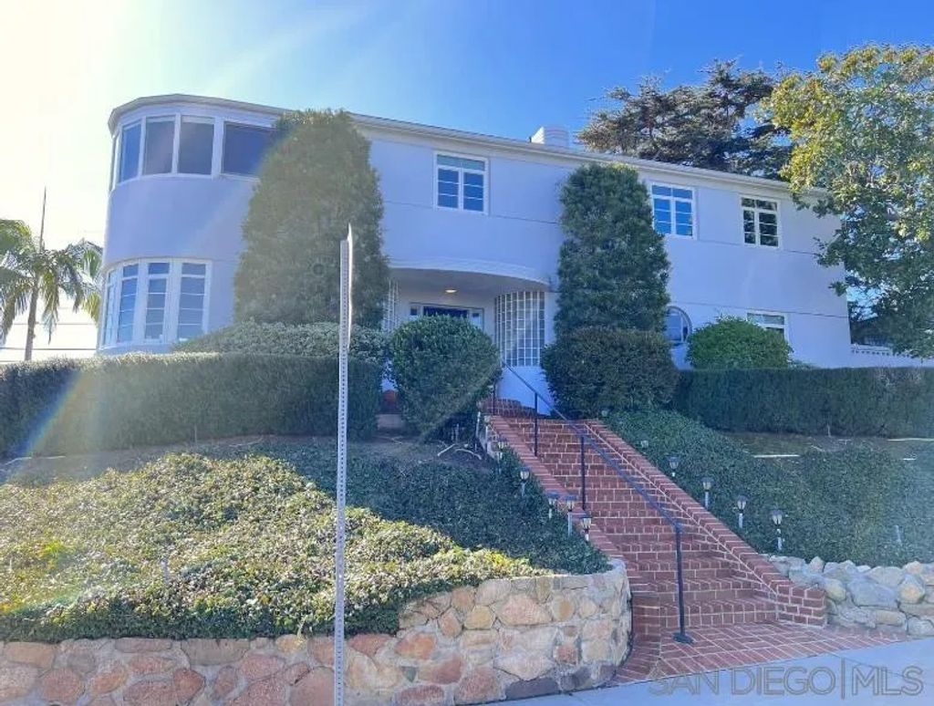 Photo of 3311 Xenophon St, San Diego, CA 92106 (MLS # 250044371)