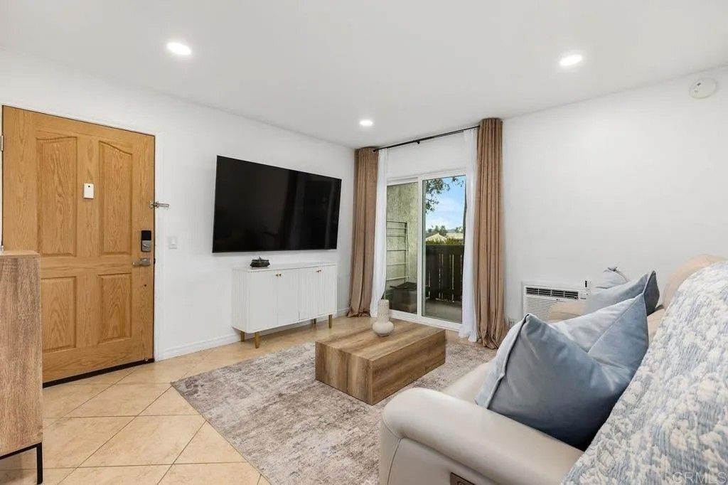 Photo of 830 W Lincoln Avenue #171, Escondido, CA 92026 (MLS # NDP2600926)