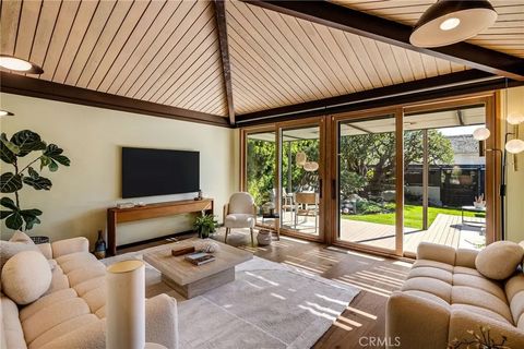 Photo of 15 Margate Square, Palos Verdes Estates, CA 90274 (MLS # SB26039808)