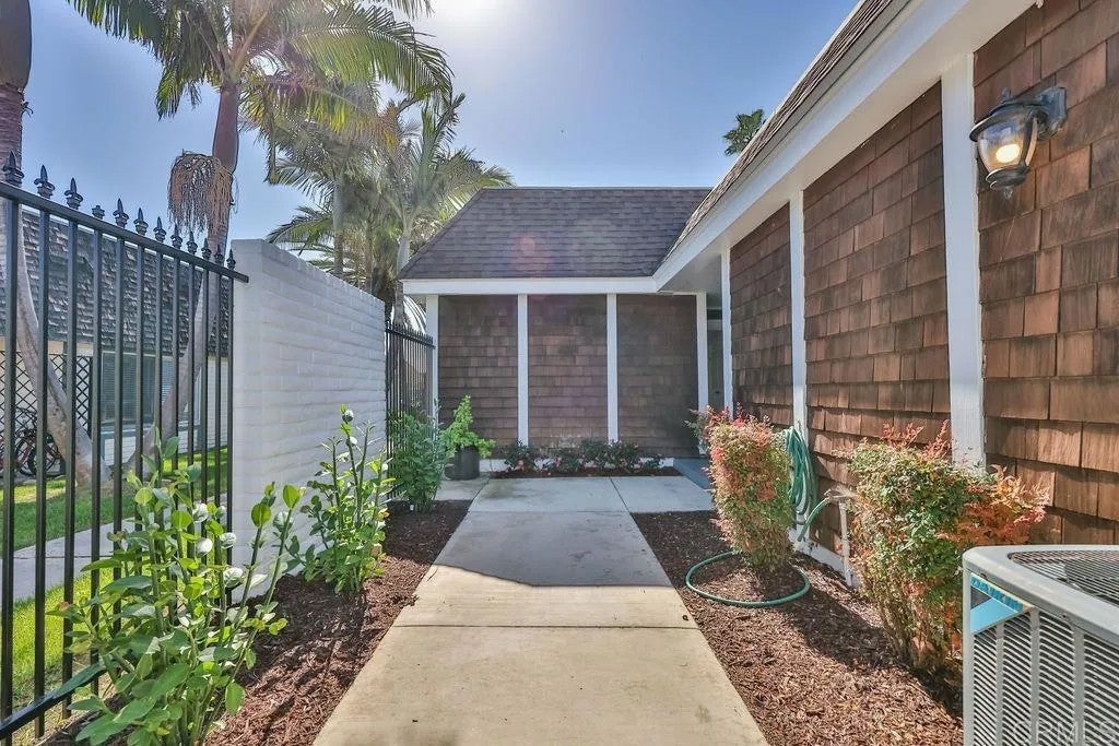 79 half moon bend