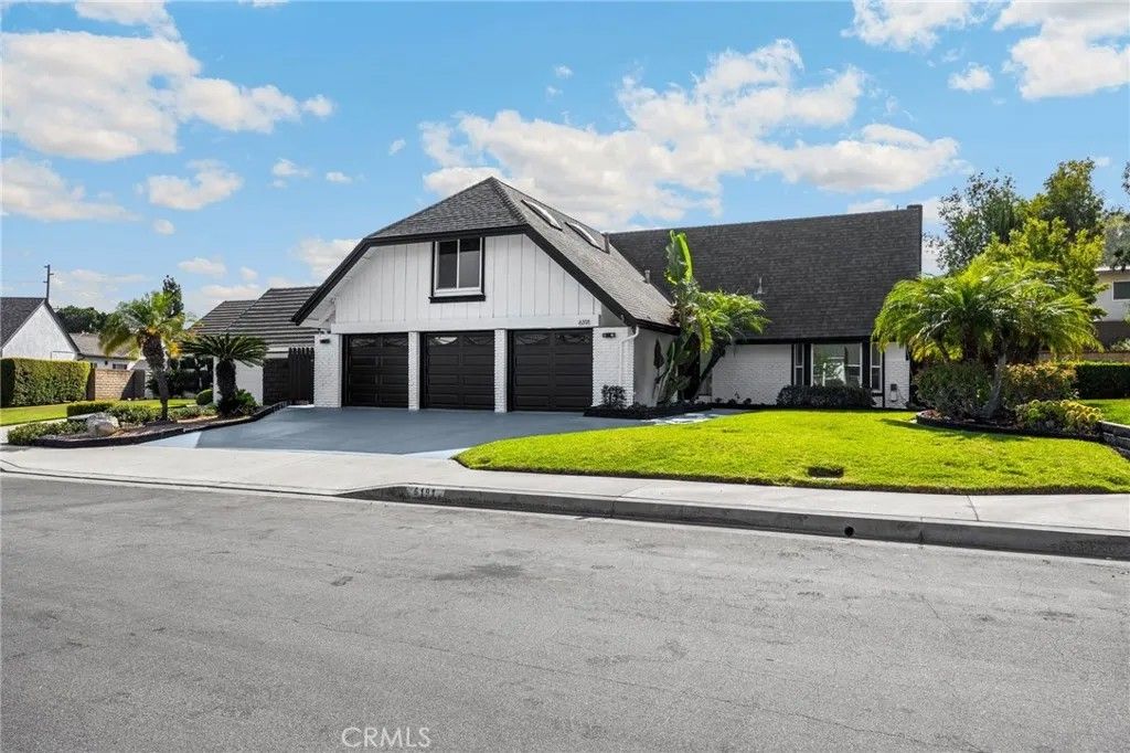 Photo of 6191 Jacaranda Lane, Yorba Linda, CA 92887 (MLS # PW26036894)