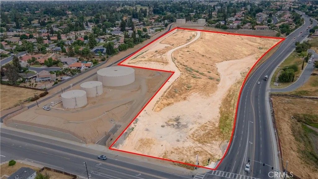 Photo of 3000 Fairfax RD, Bakersfield, CA 93306 (MLS # SR26110047)