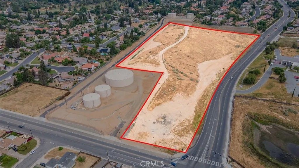 Photo of 3000 Fairfax RD, Bakersfield, CA 93306 (MLS # SR26110047)