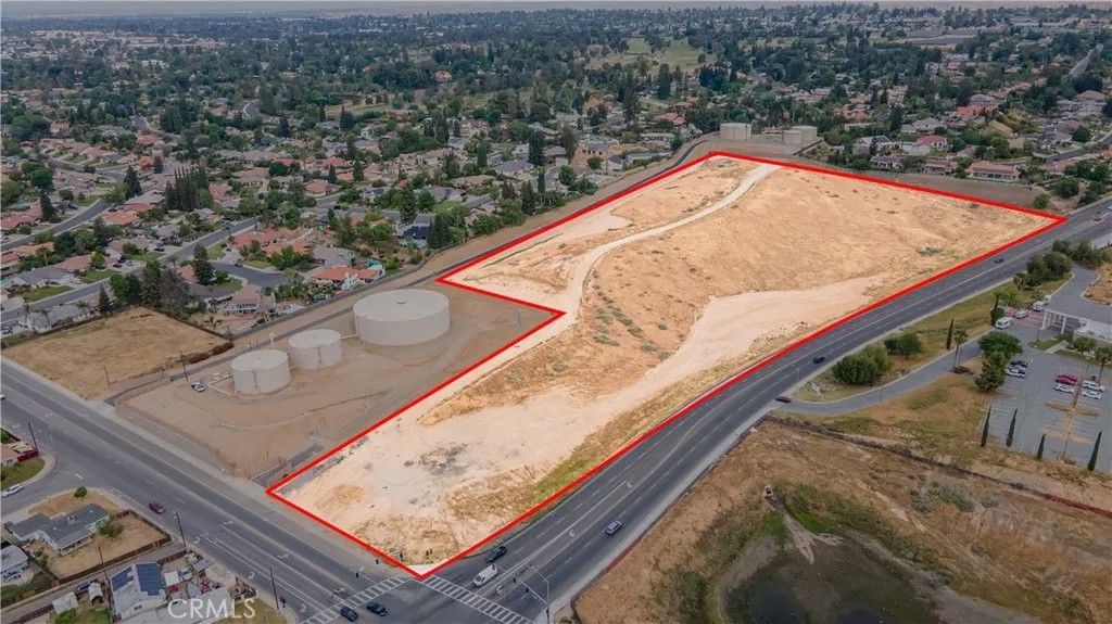 Photo of 3000 Fairfax RD, Bakersfield, CA 93306 (MLS # SR26110047)