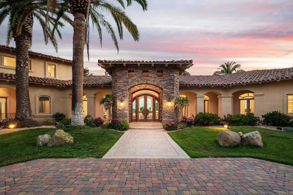 6868 Spyglass Lane