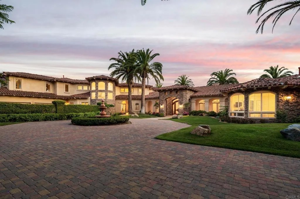6868 Spyglass Lane