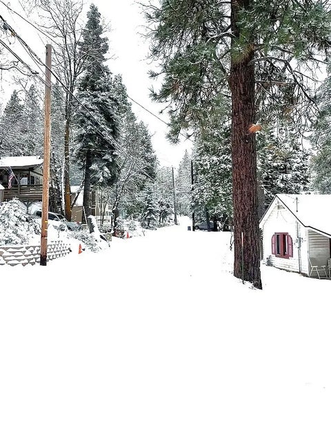 Tiny photo for 2418 Fir DR, Running Springs, CA 92382 (MLS # RS26165111)