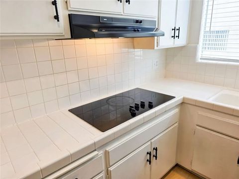 Tiny photo for 5429 Newcastle Avenue #211, Encino, CA 91316 (MLS # FR26078511)