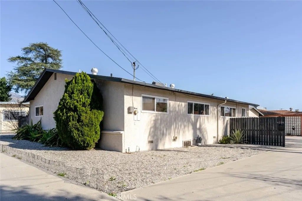 Photo of 6216 Oak Ave, Temple City, CA 91780 (MLS # AR26022384)