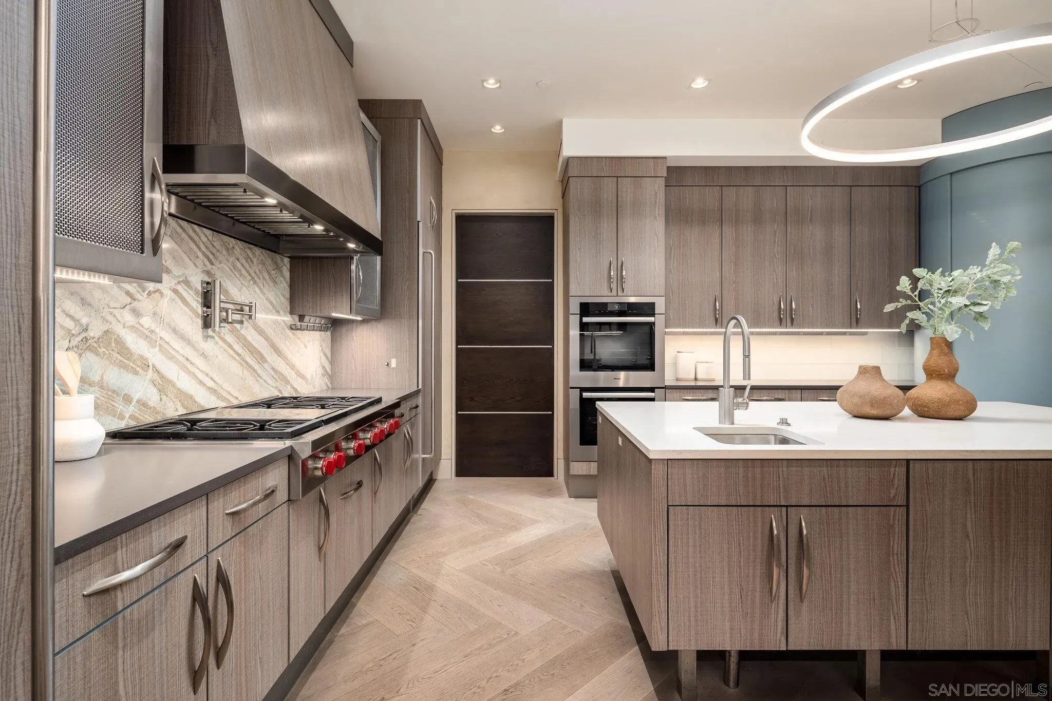 La Jolla, California 92037, United States, 6 Bedrooms Bedrooms, ,6 BathroomsBathrooms,Residential,Active,152086