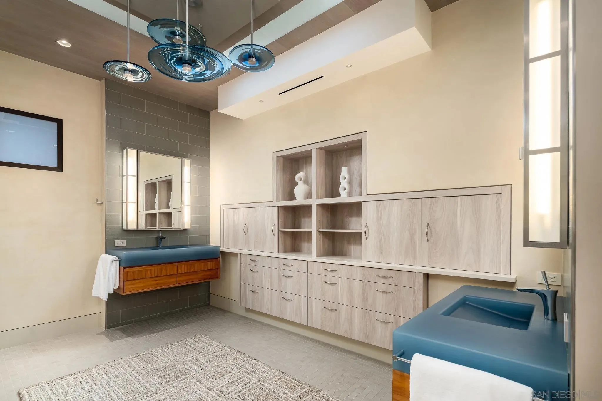 La Jolla, California 92037, United States, 6 Bedrooms Bedrooms, ,6 BathroomsBathrooms,Residential,Active,152086