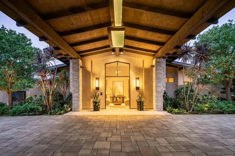 6005 La Jolla Scenic Dr S, La Jolla, CA 92037 - #: 250030732