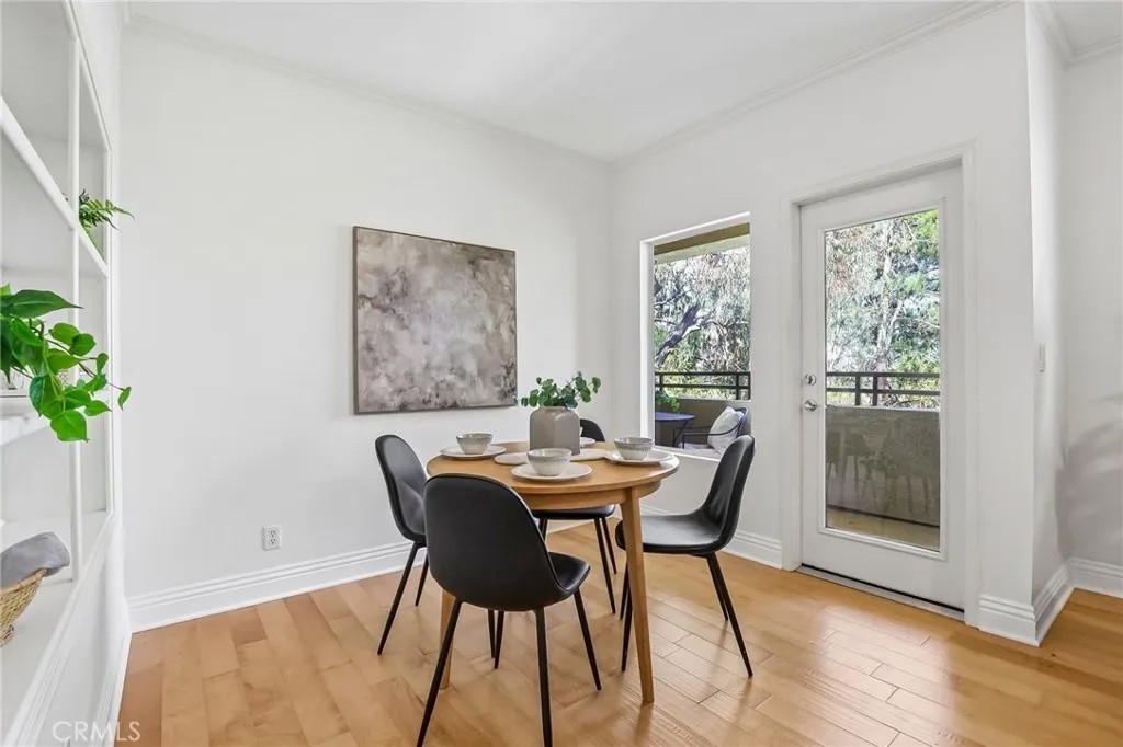 22681 Oakgrove Unit 233 233