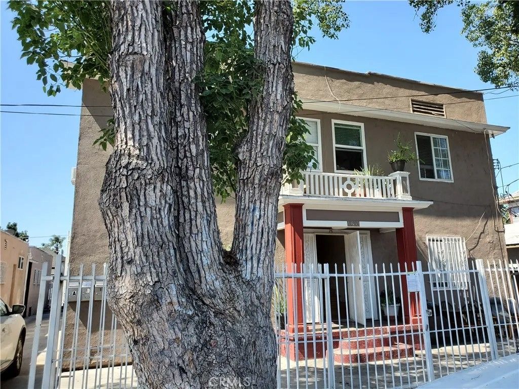 Photo of 166 E 36th St #G, Los Angeles, CA 90011 (MLS # PW26086595)