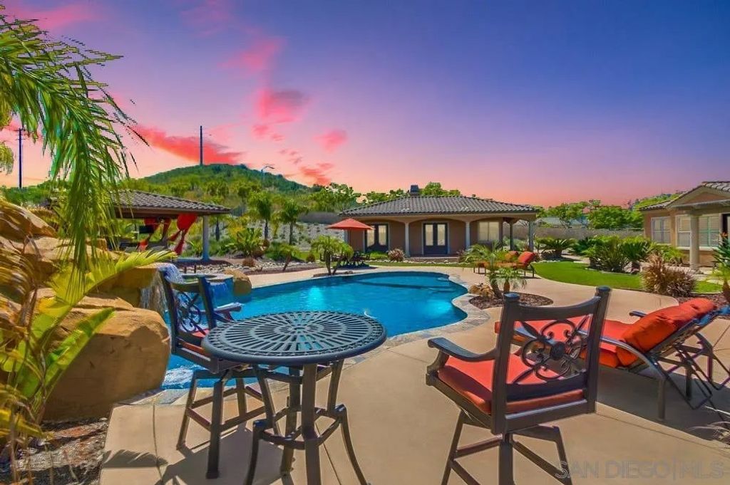 Photo of 14190 Green Valley Ct, San Diego, CA 92131 (MLS # 2601237)