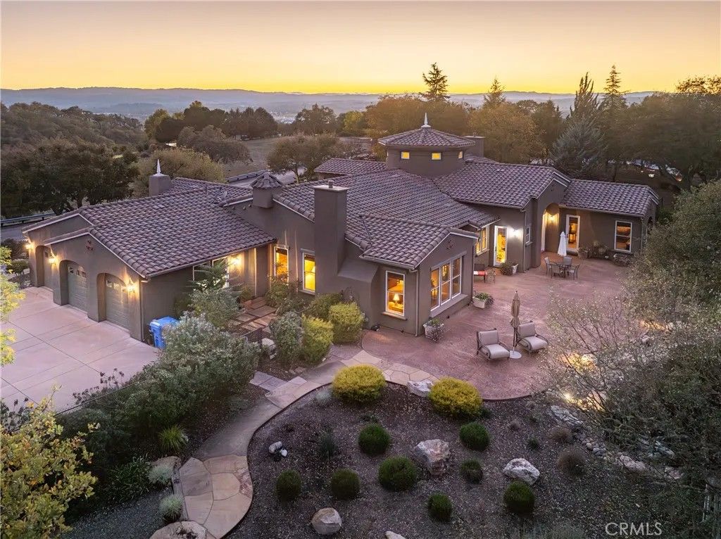 Photo of 2438 Battering Rock Rd, Templeton, CA 93465 (MLS # NS25272011)