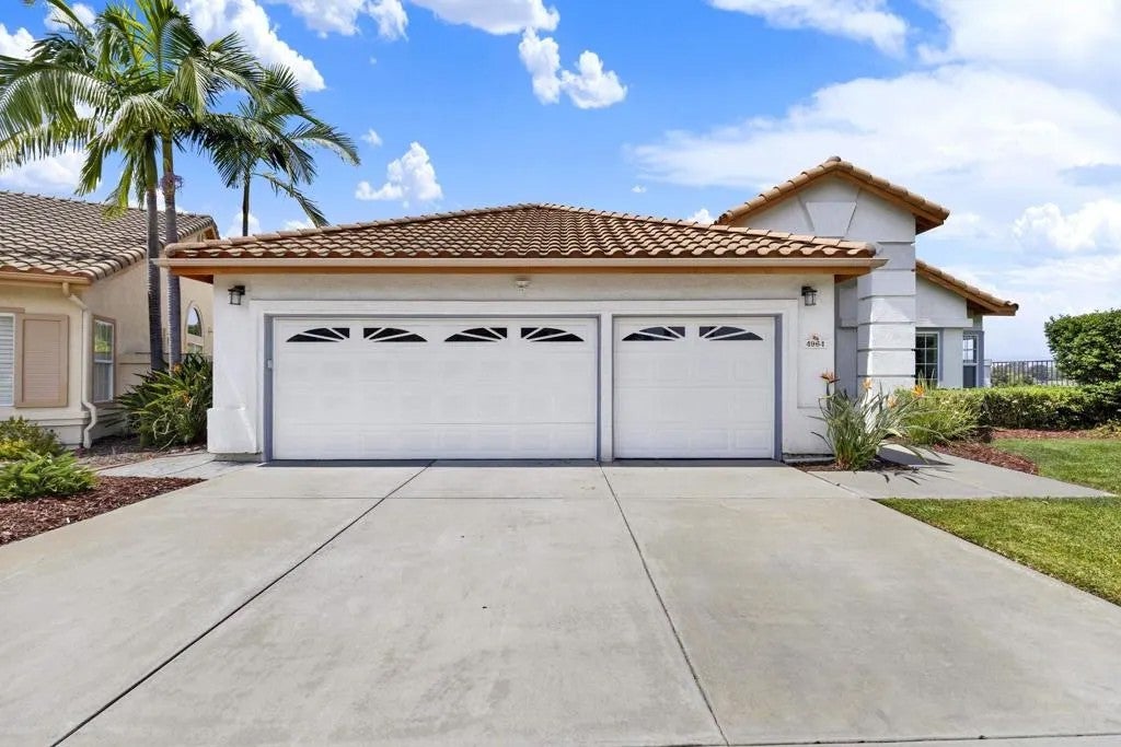 4964 Skyhawk Way