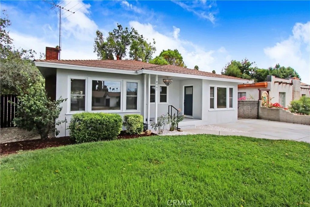 Photo of 4061 Maplewood Pl, Riverside, CA 92506 (MLS # PW26032112)